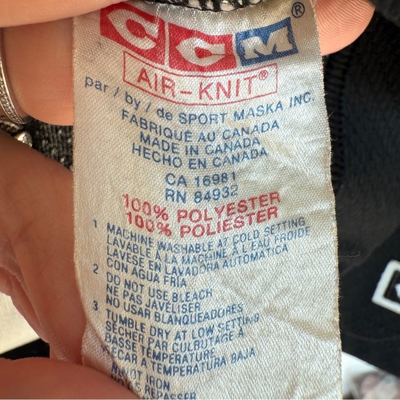 VINTAGE! 90s CCM Dallas Stars Boys Black Hockey Jersey Size S/M NHL Embroidered - Picture 9 of 9